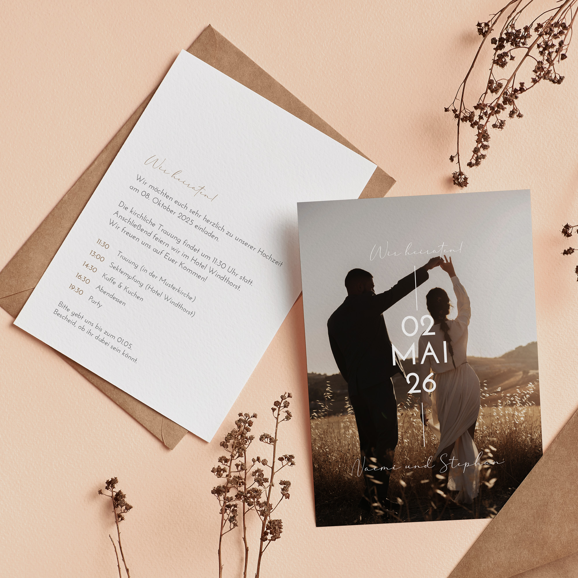 Postkarte DIN A6 im Hochformat - Minimalistisch "Still Lines"